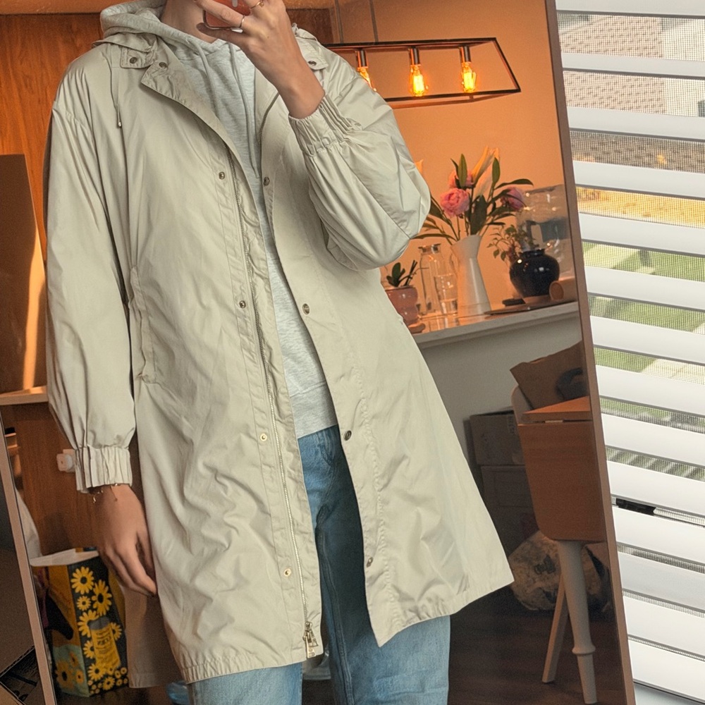 Massimo Dutti Light Beige Trench Coat